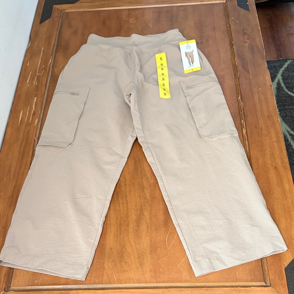 Sage NWT Tan Cargo Crop Pants Size Small